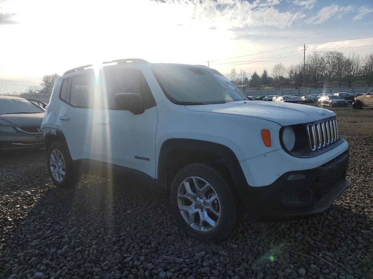 2017 Jeep Renegade - Image 4