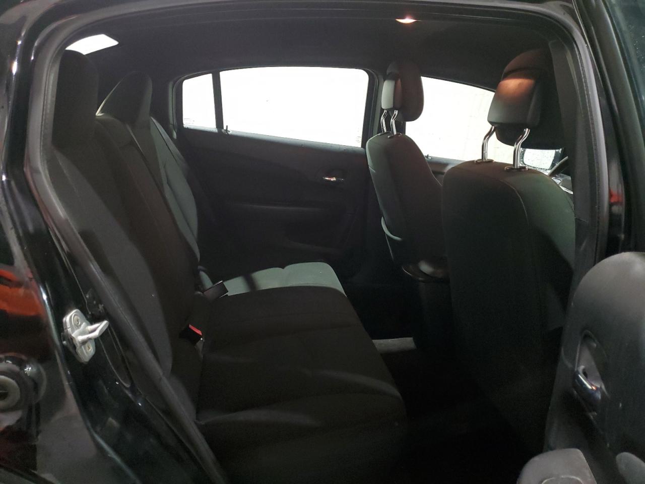 2011 Chrysler 200 - Image 10