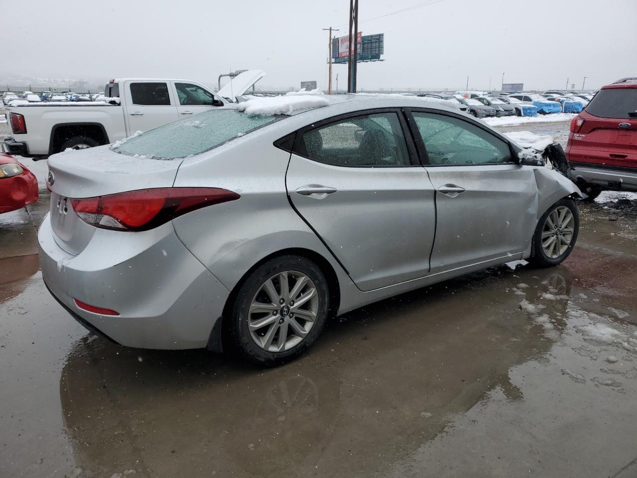 2015 Hyundai Elantra - Image 3