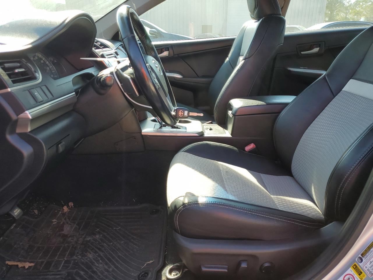 2014 Toyota Camry - Image 7