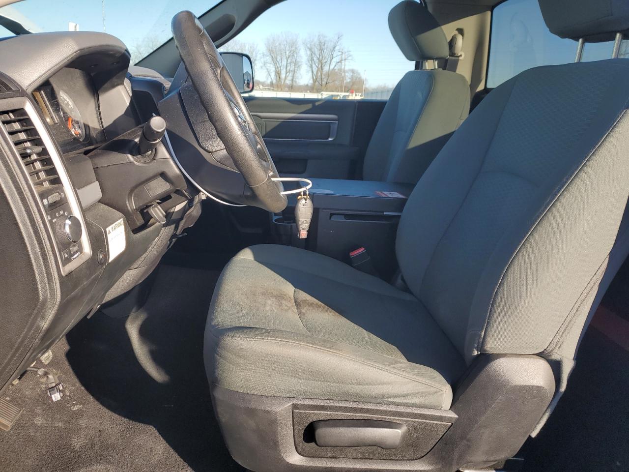 2015 RAM 1500 - Image 7