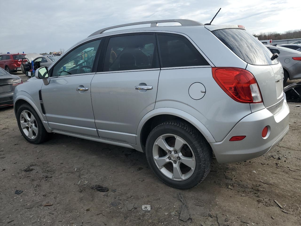 2014 Chevrolet Captiva - Image 2