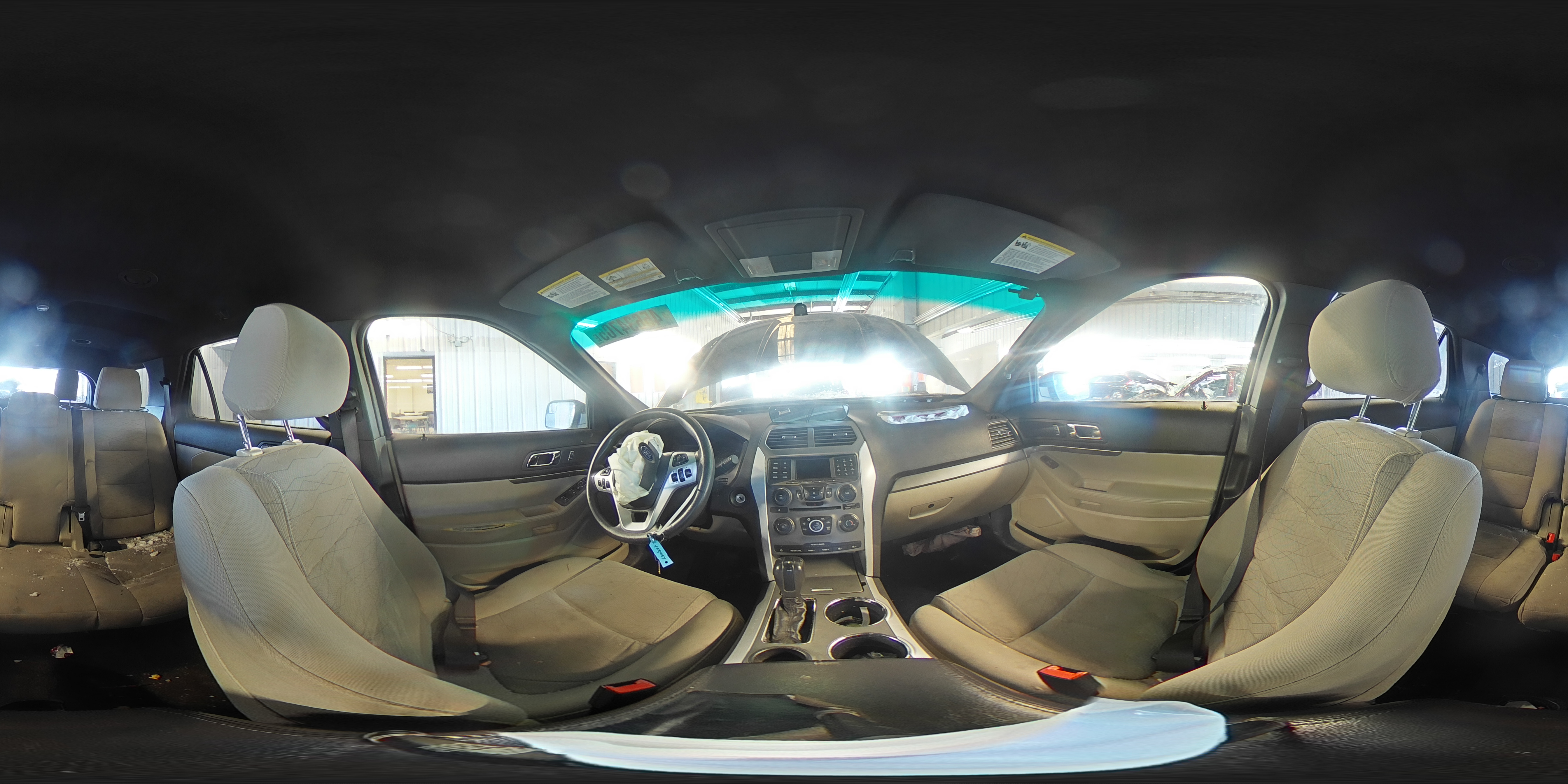 2014 Ford Explorer - Image 13
