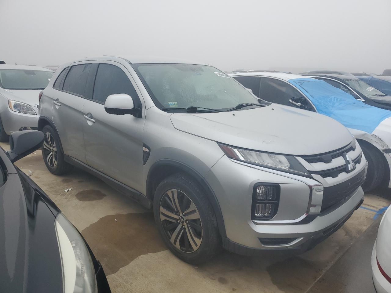 2020 Mitsubishi Outlander - Image 4