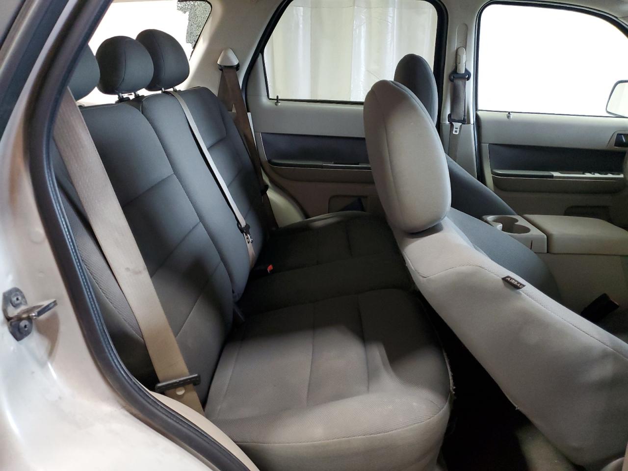 2009 Ford Escape - Image 11