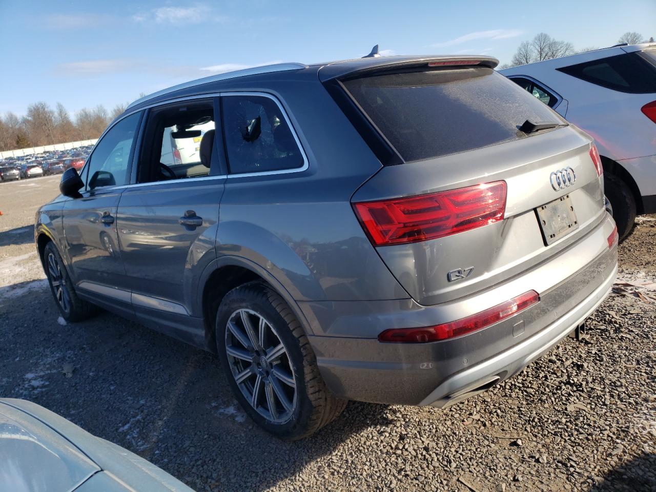 2017 Audi Q7 - Image 2
