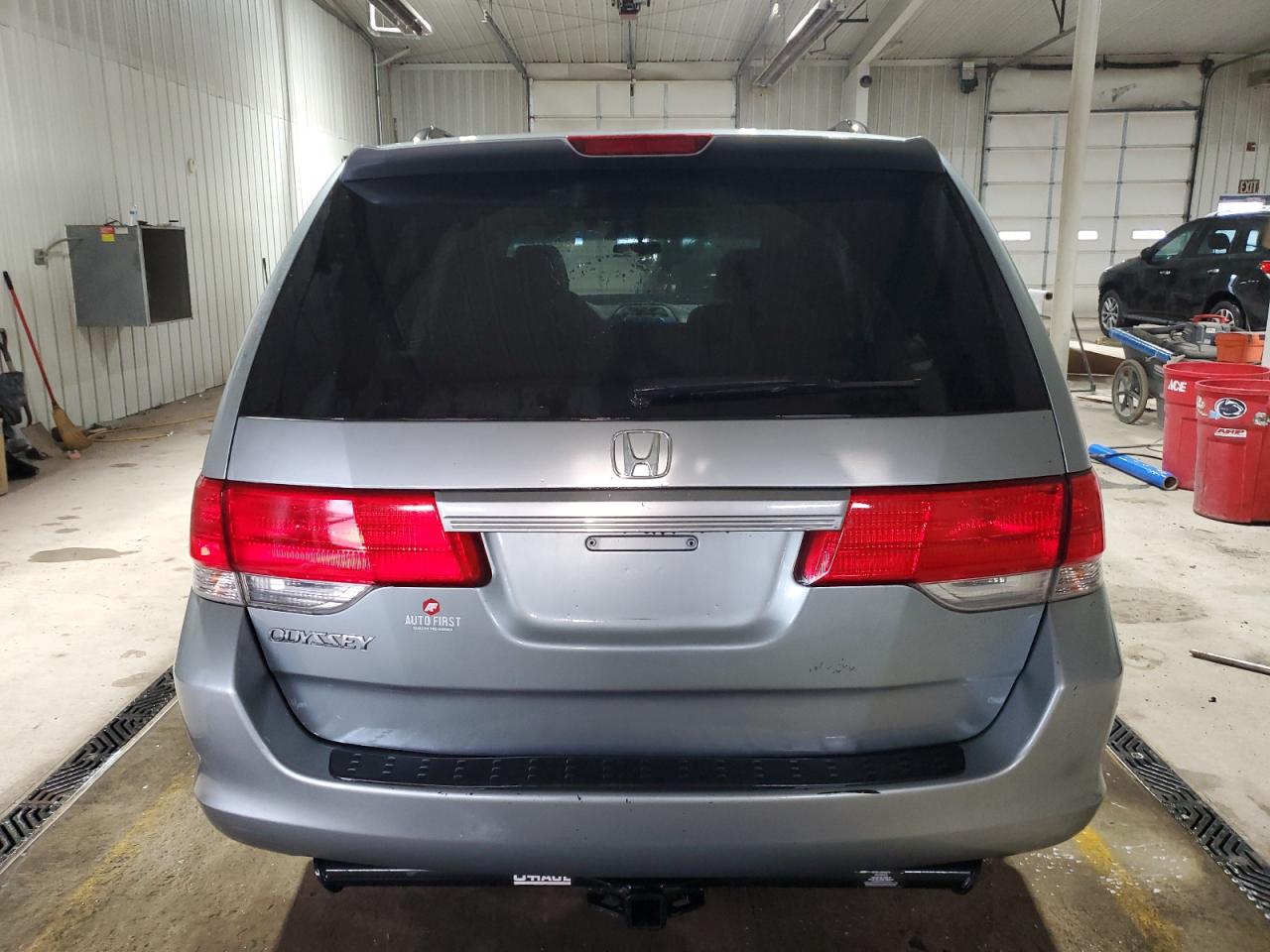 2010 Honda Odyssey - Image 6