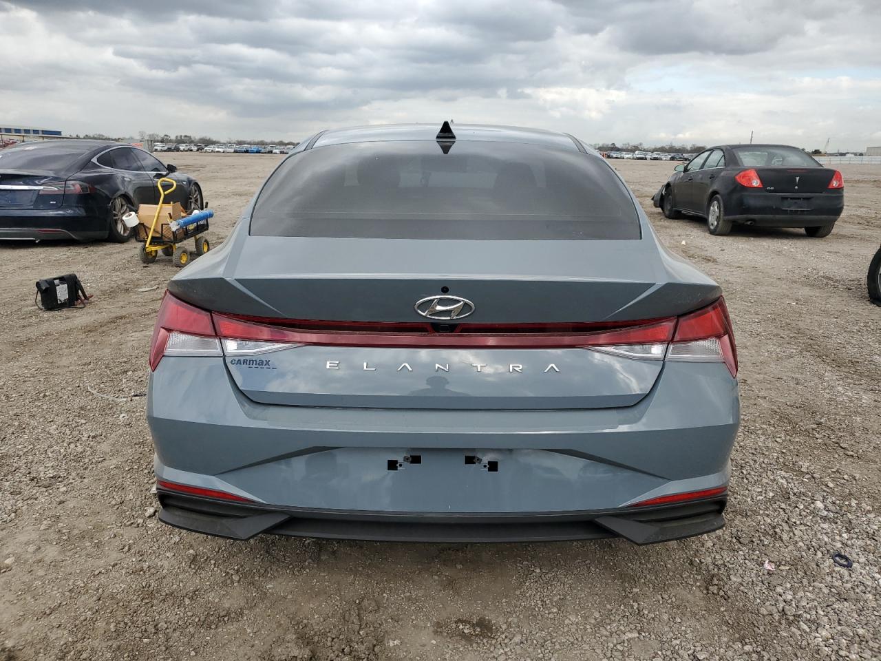 2022 Hyundai Elantra - Image 6