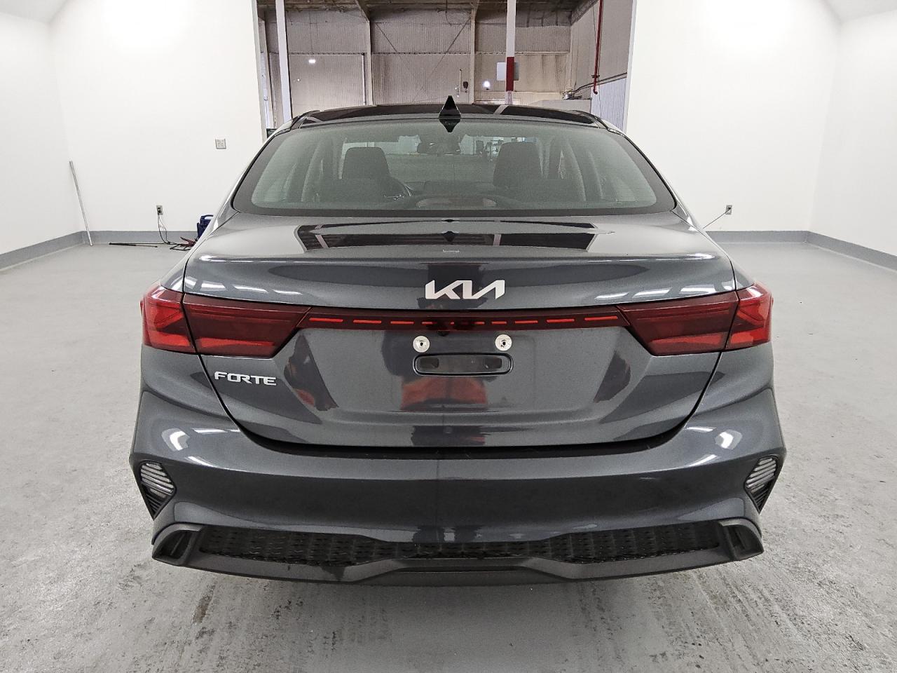 2023 Kia Forte - Image 6