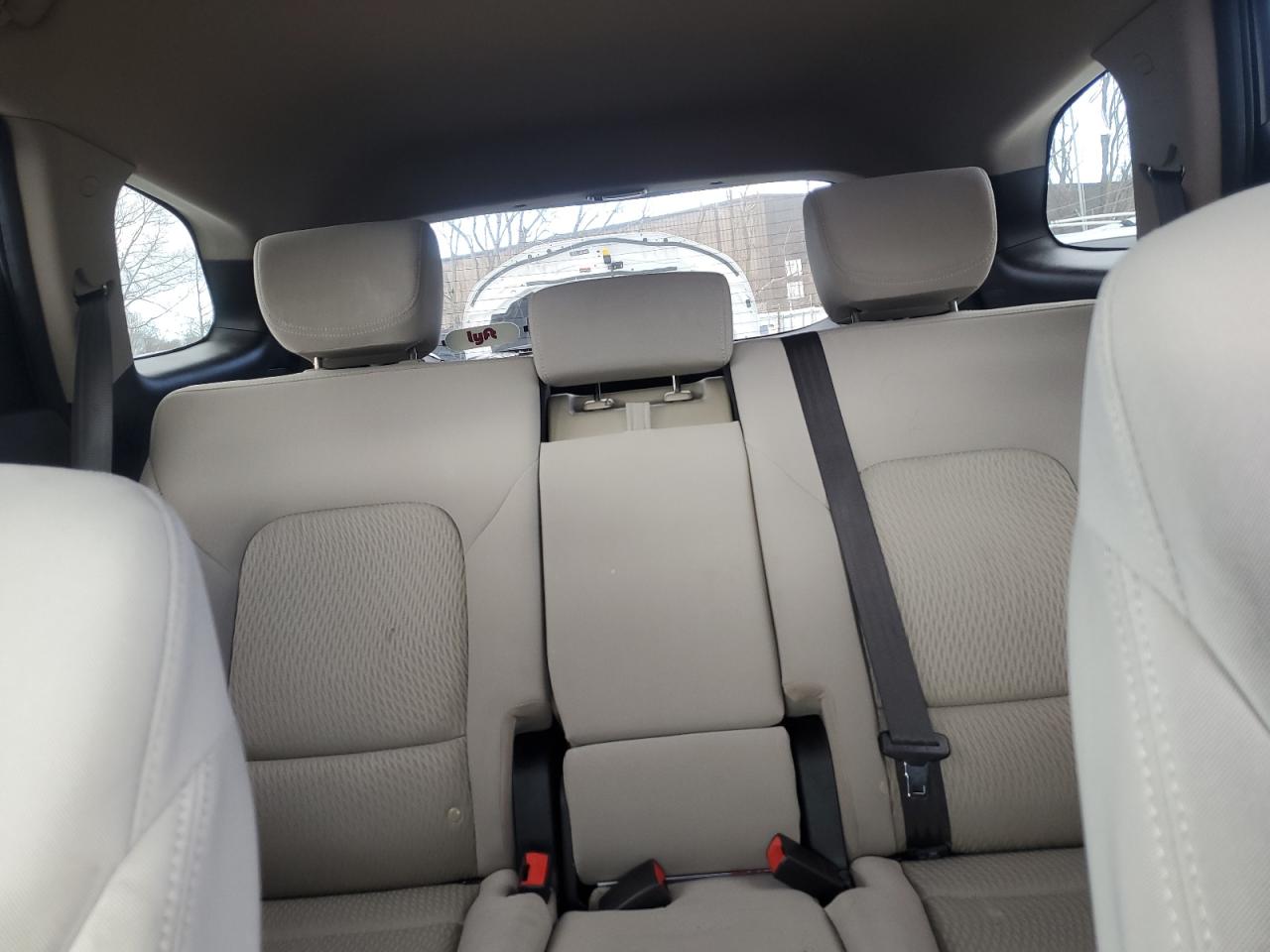 2017 Hyundai Santa Fe - Image 10