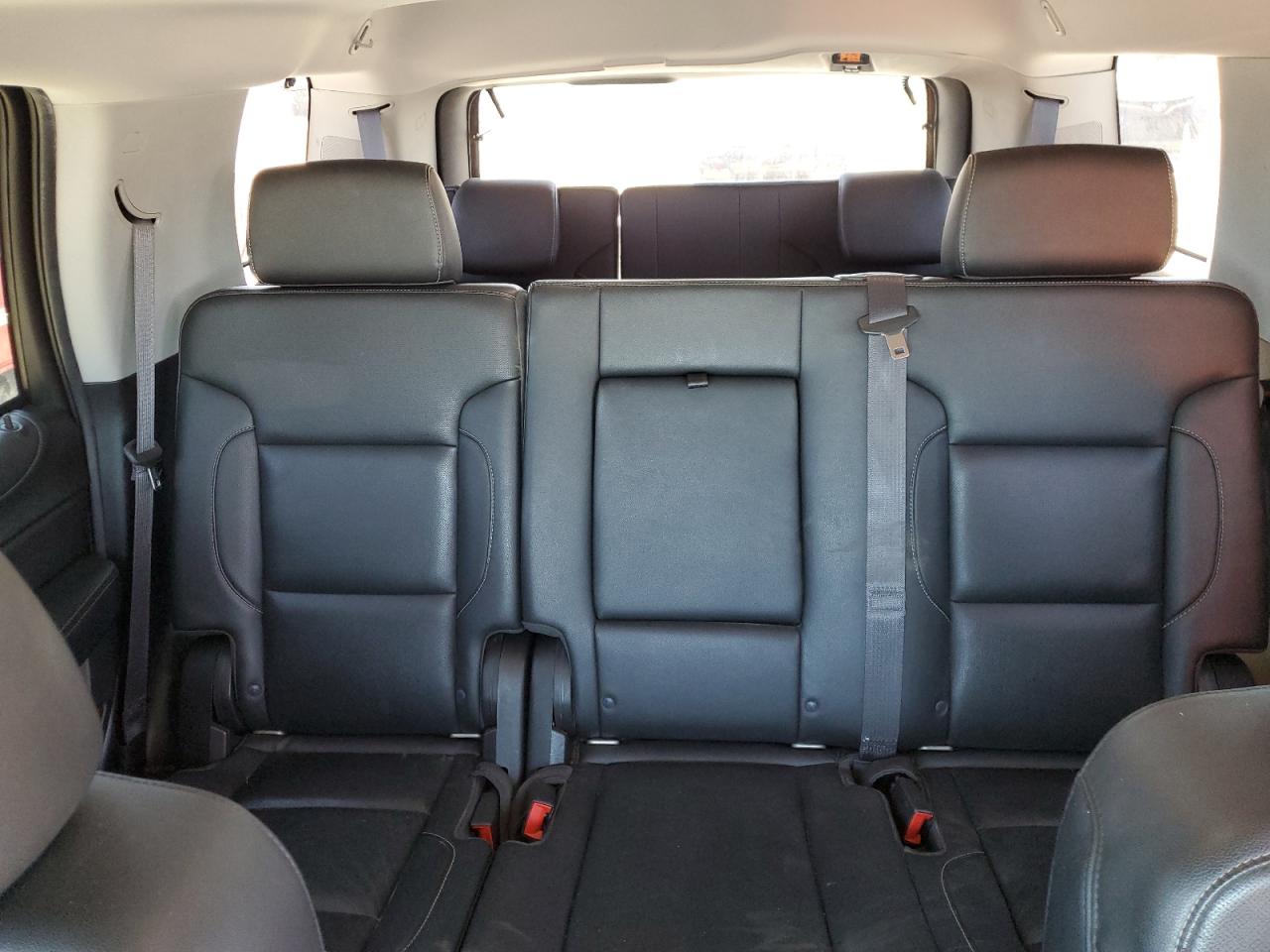 2017 GMC Yukon - Image 10