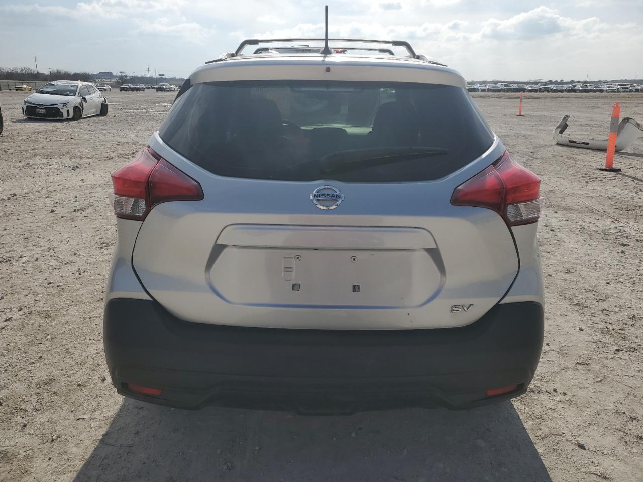 2018 Nissan Kicks S VIN: 3N1CP5CUXJL544808 Lot: 45931705