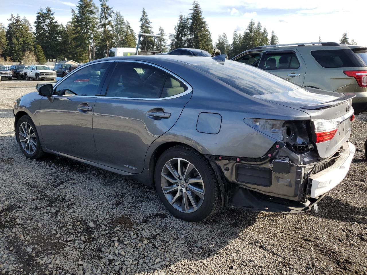 2016 Lexus ES - Image 2
