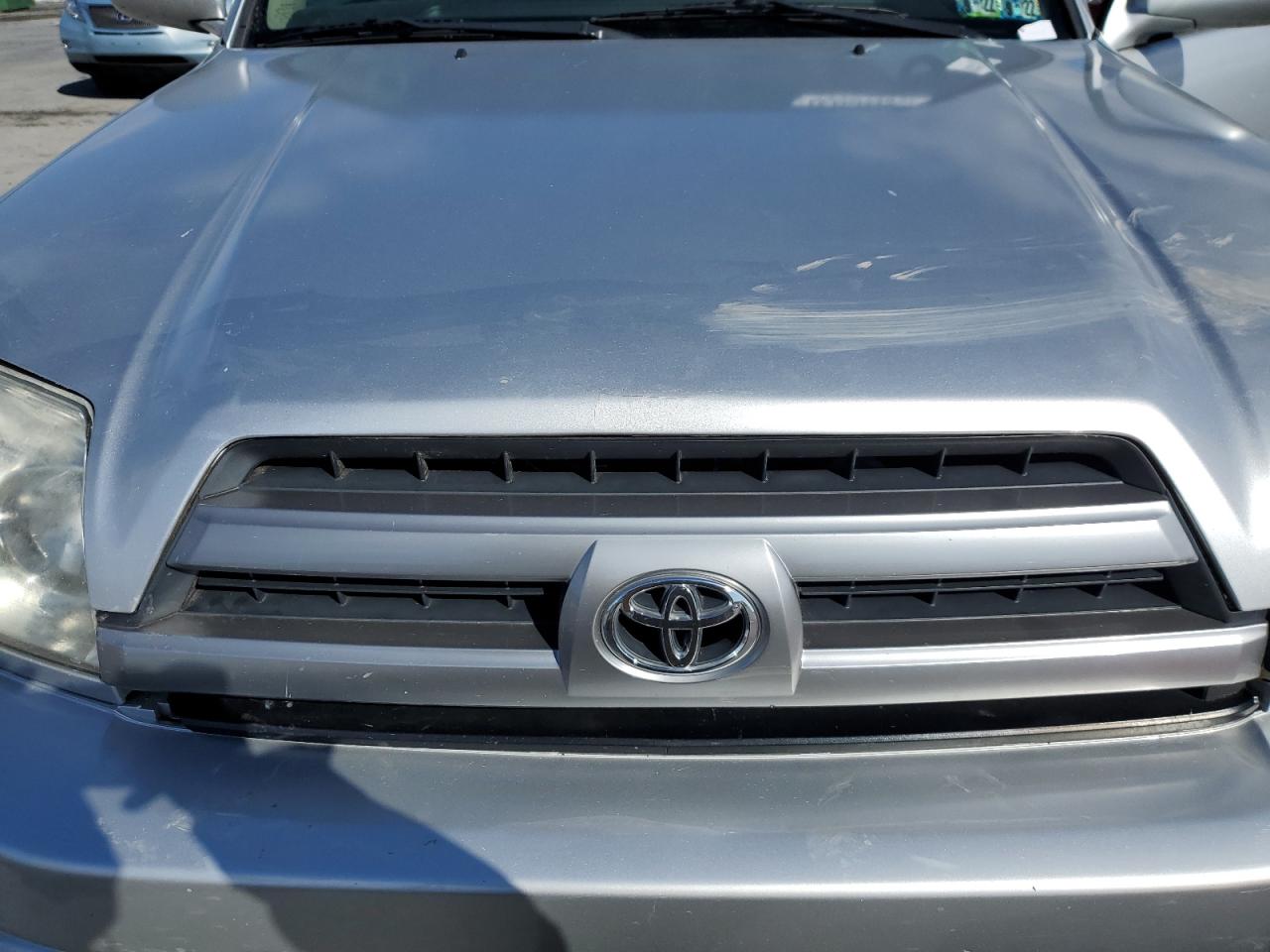 2003 Toyota 4Runner - Image 12