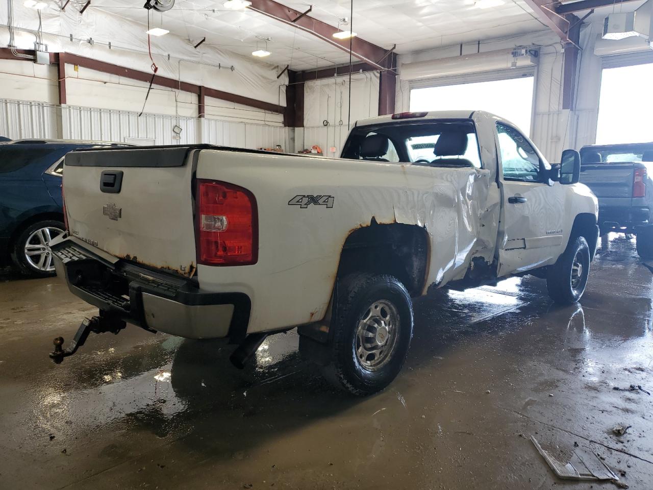 2007 Chevrolet Silverado - Image 3