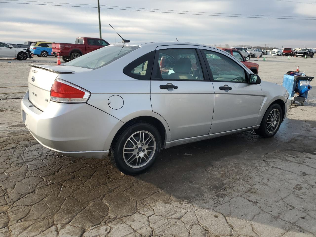 2010 Ford Focus - Image 3