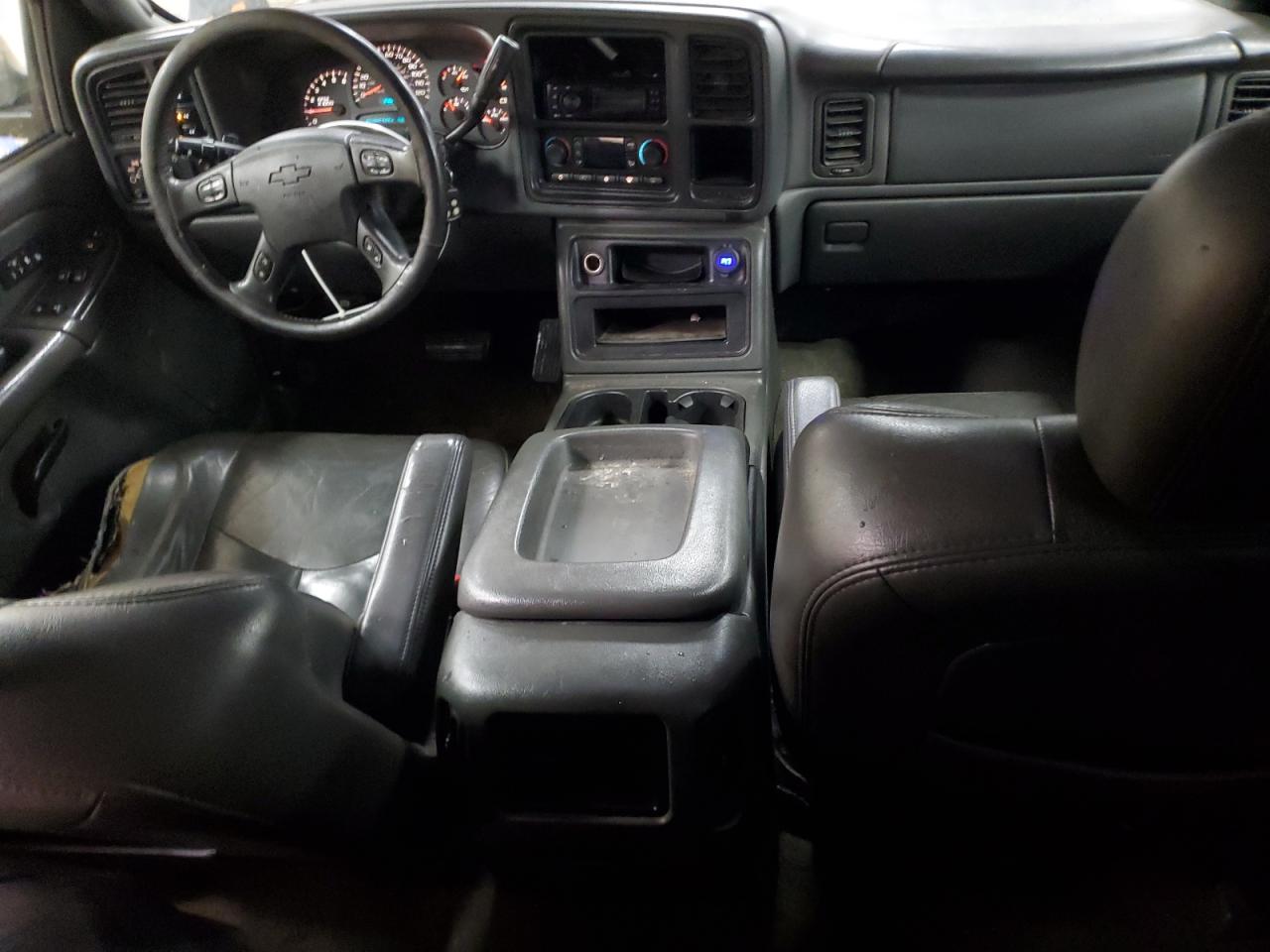 2005 Chevrolet Silverado - Image 8