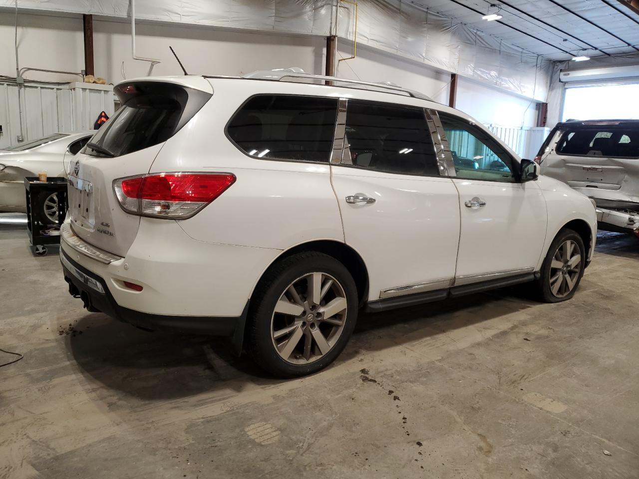 2013 Nissan Pathfinder - Image 3