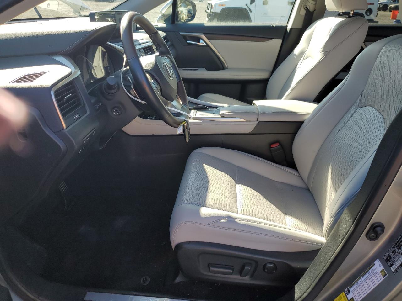 2021 Lexus RX - Image 7