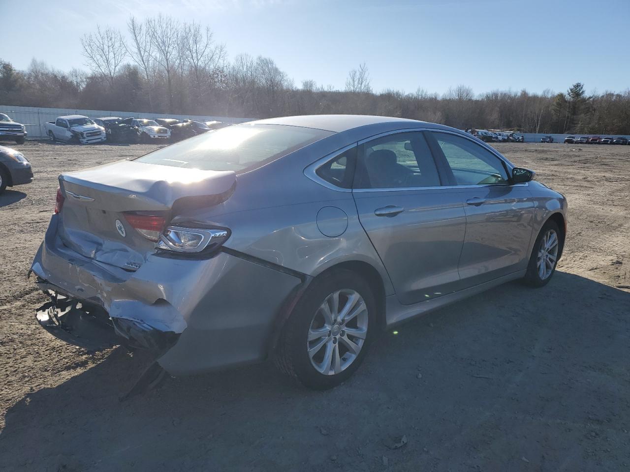 2015 Chrysler 200 - Image 3