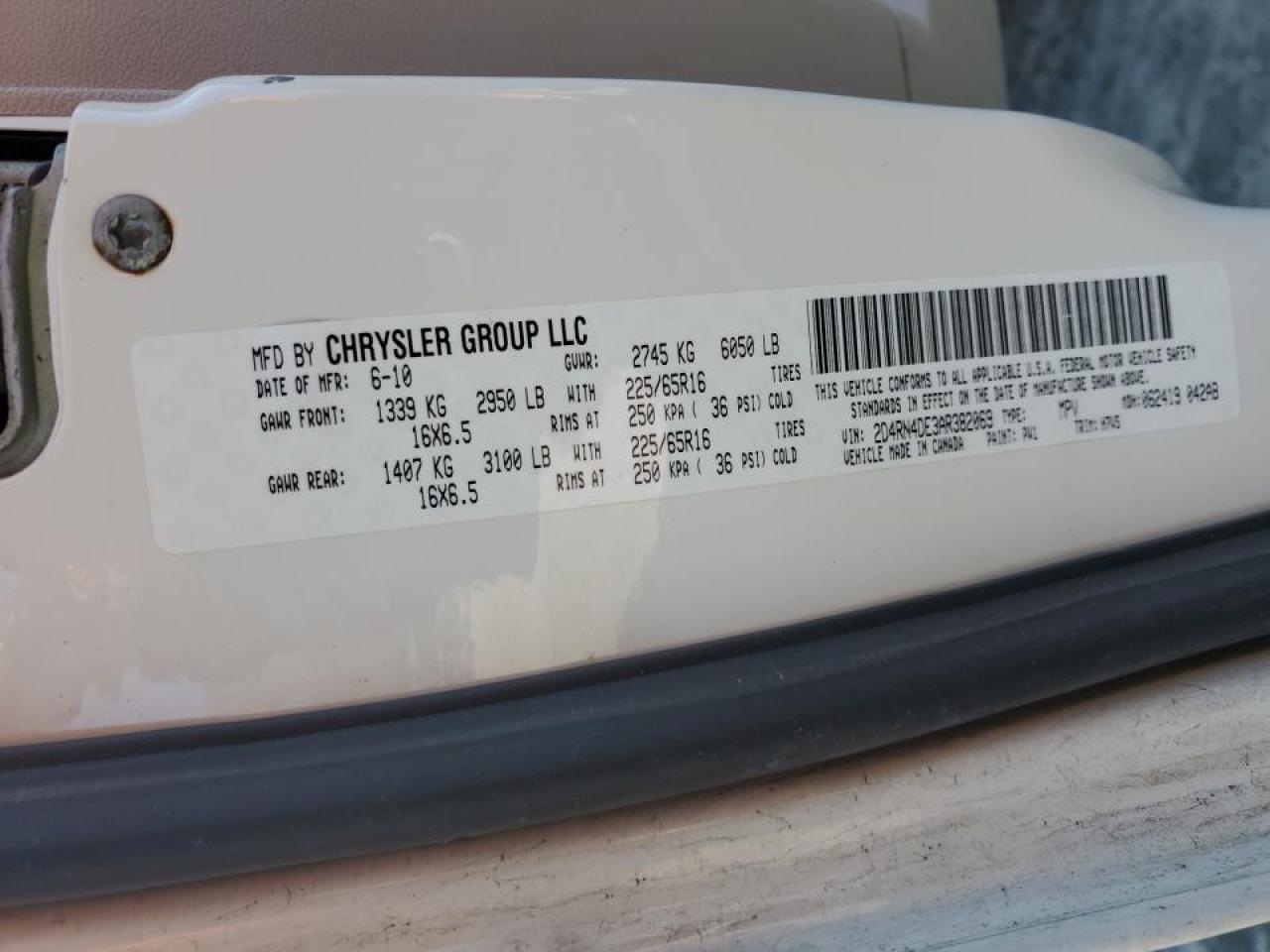 2010 Dodge Caravan - Image 13