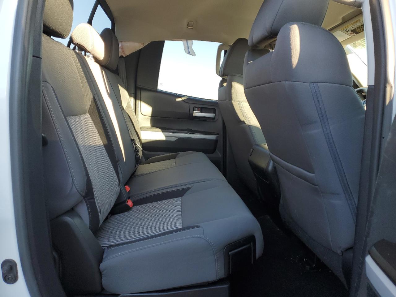 2016 Toyota Tundra - Image 10