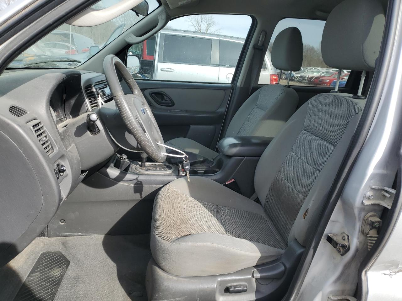 2005 Ford Escape - Image 7