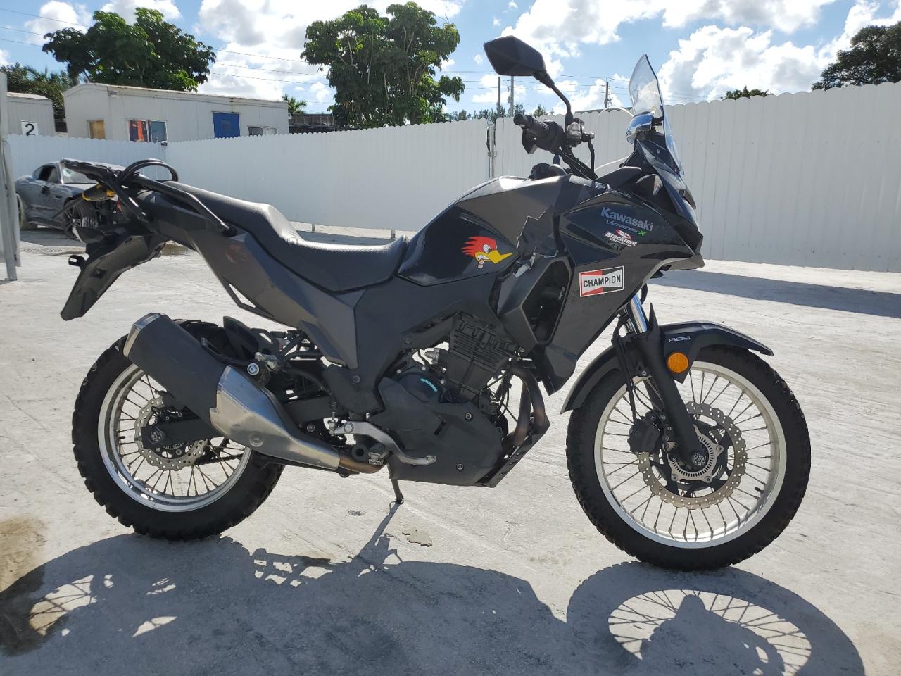 2018 Kawasaki Kle300 C for Sale in Opa Locka, FL - Side
