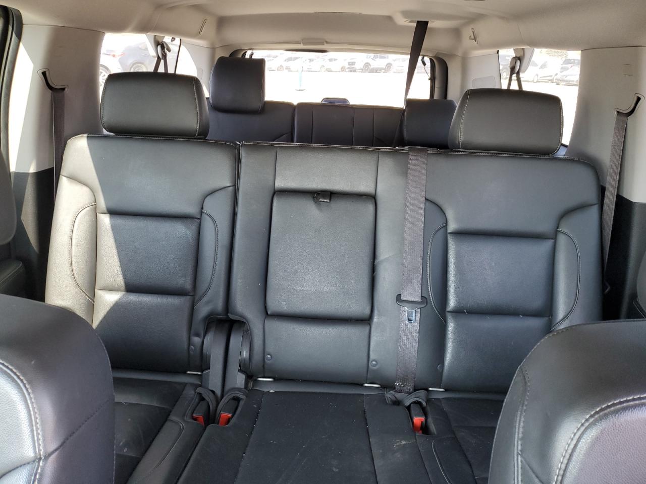 2016 Chevrolet Suburban - Image 10