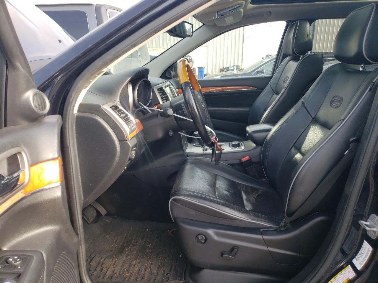 2011 Jeep Grand Cherokee - Image 7