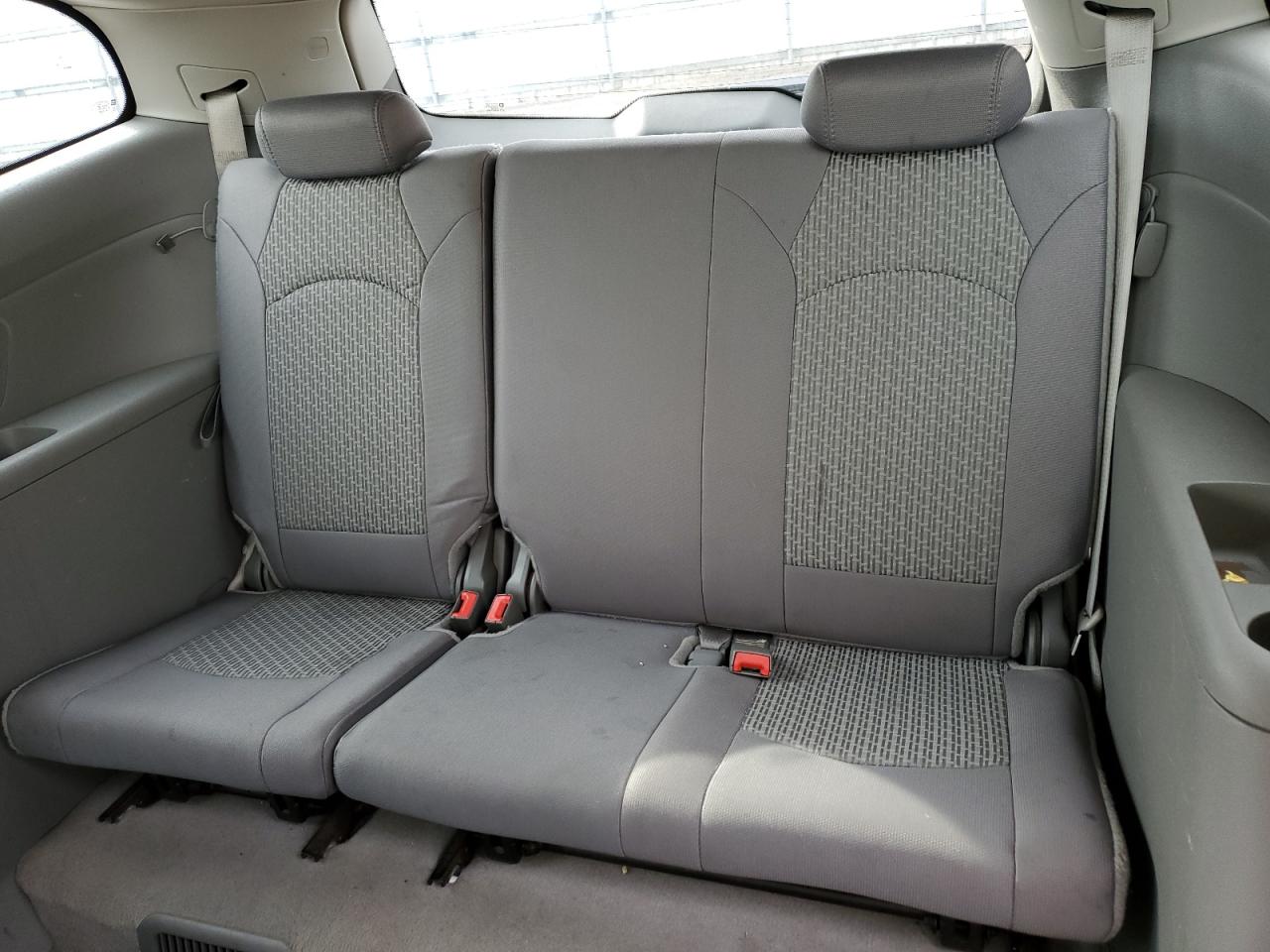 2012 Chevrolet Traverse - Image 10