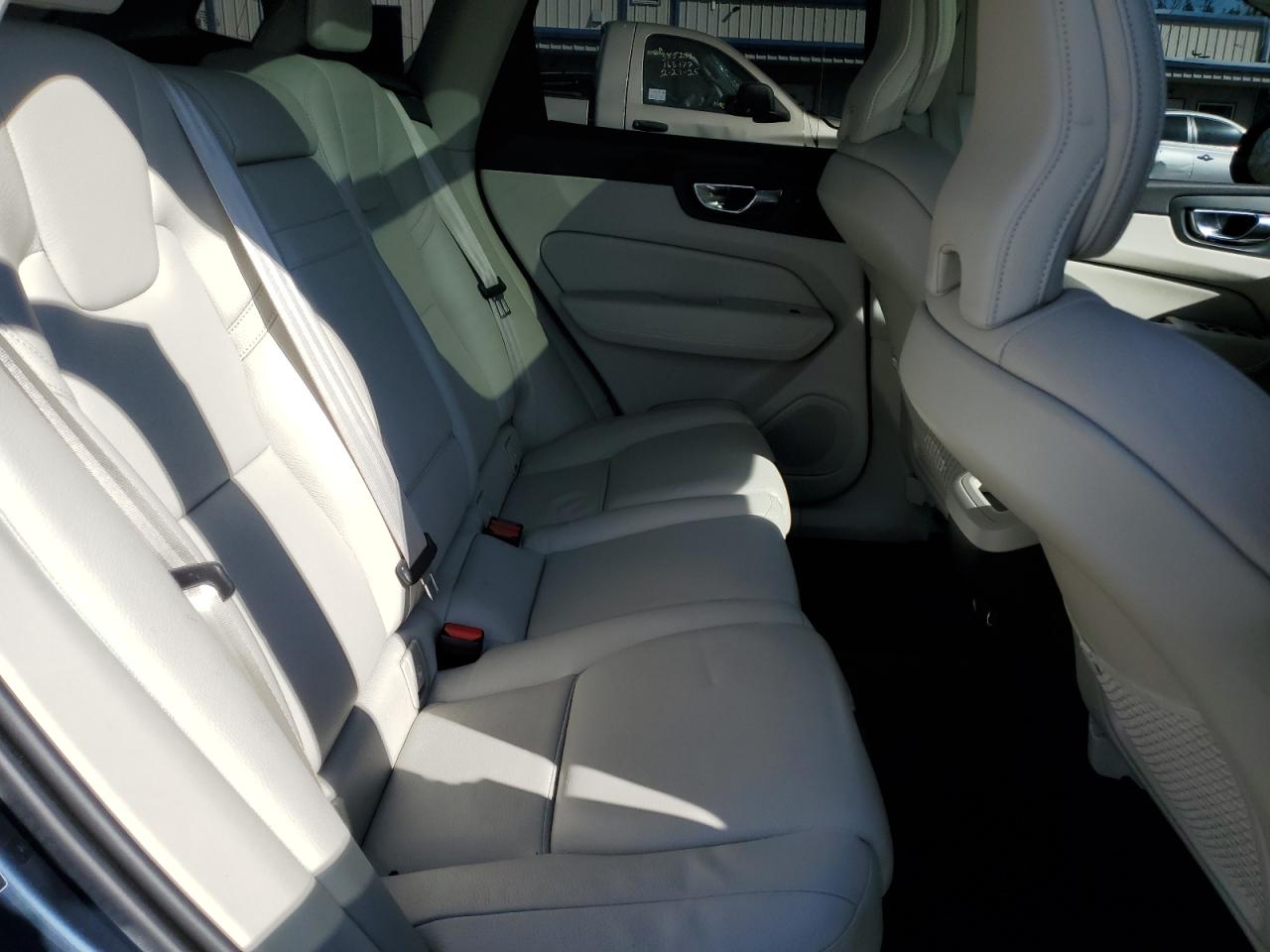 2020 Volvo XC60 - Image 11