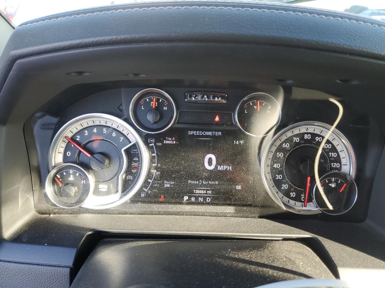 2016 RAM 1500 - Image 9