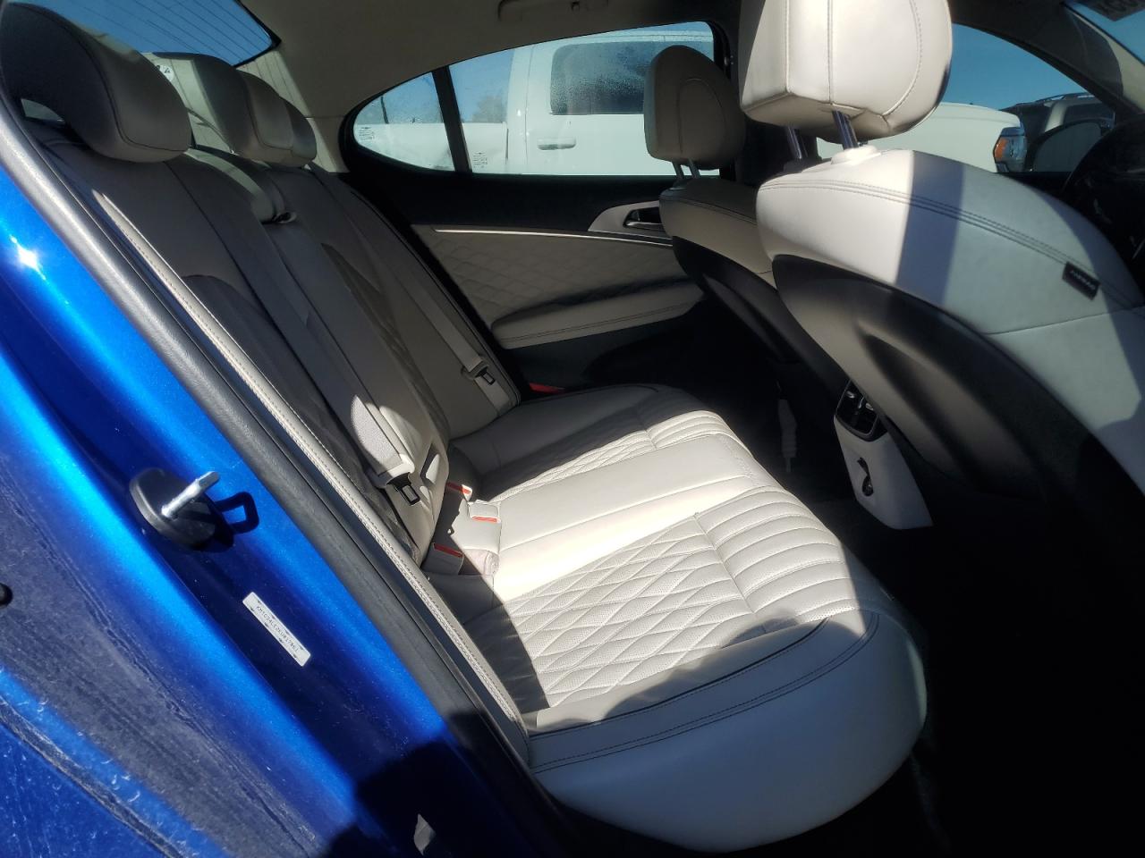 2019 Genesis G70 - Image 10
