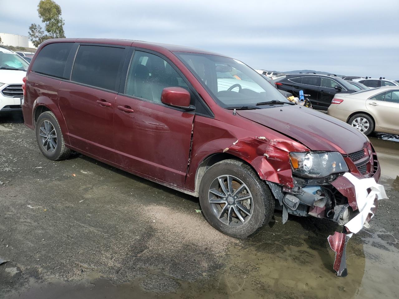 2018 Dodge Caravan - Image 4