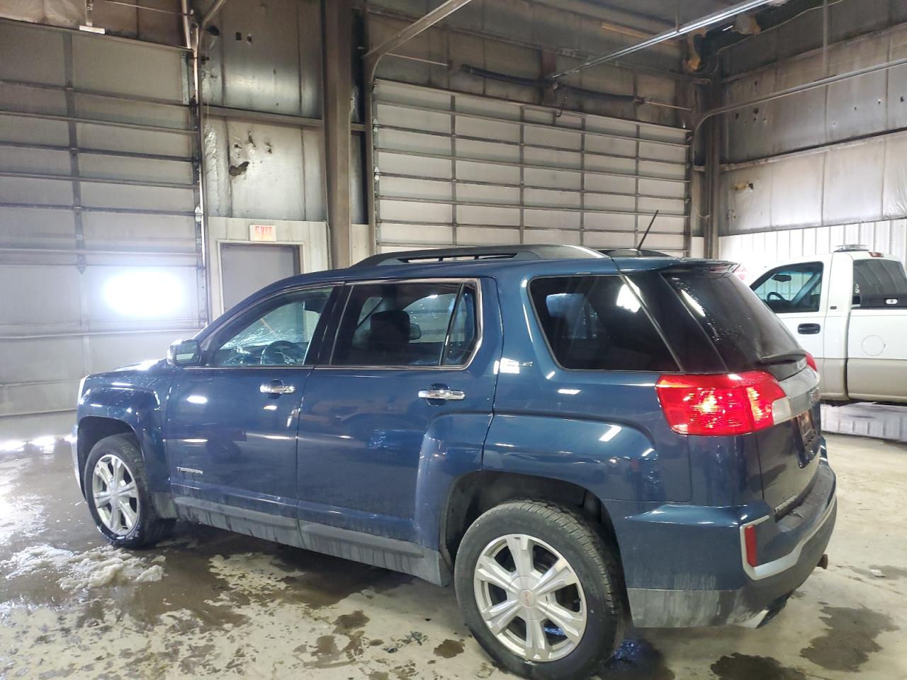 2017 GMC Terrain - Image 2