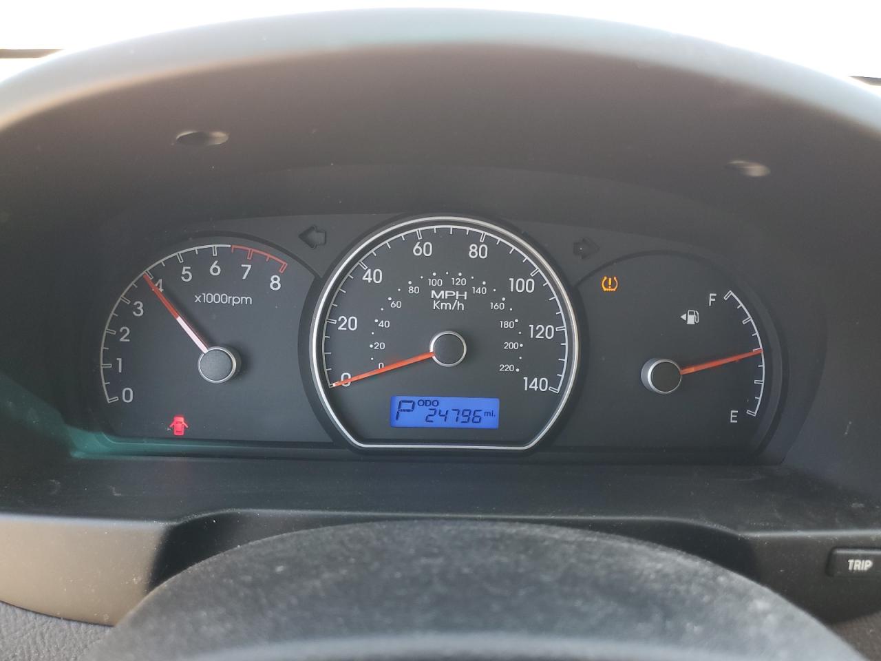 2010 Hyundai Elantra - Image 9