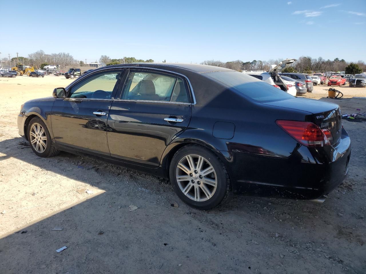 2008 Toyota Avalon - Image 2