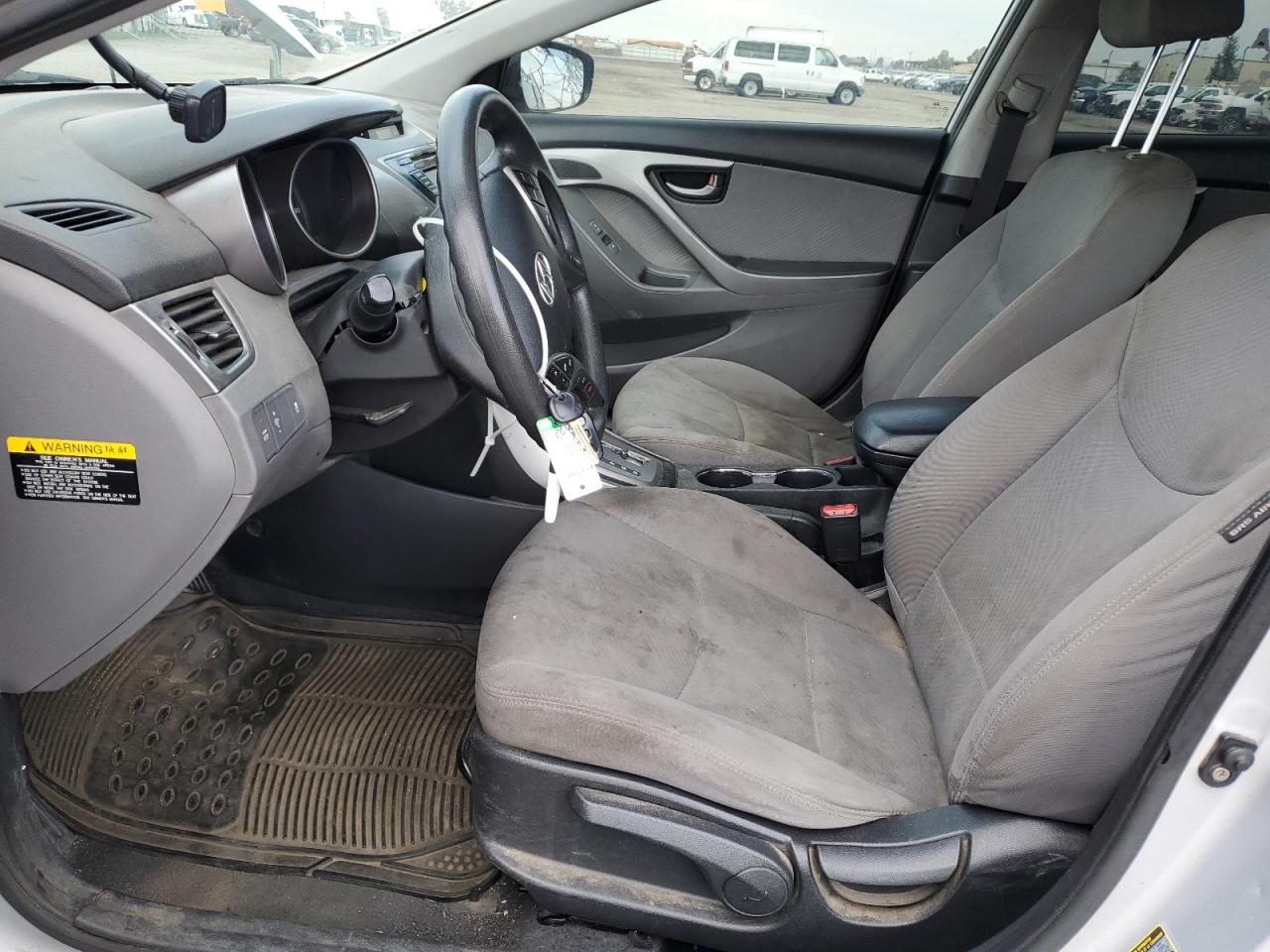 2013 Hyundai Elantra - Image 7