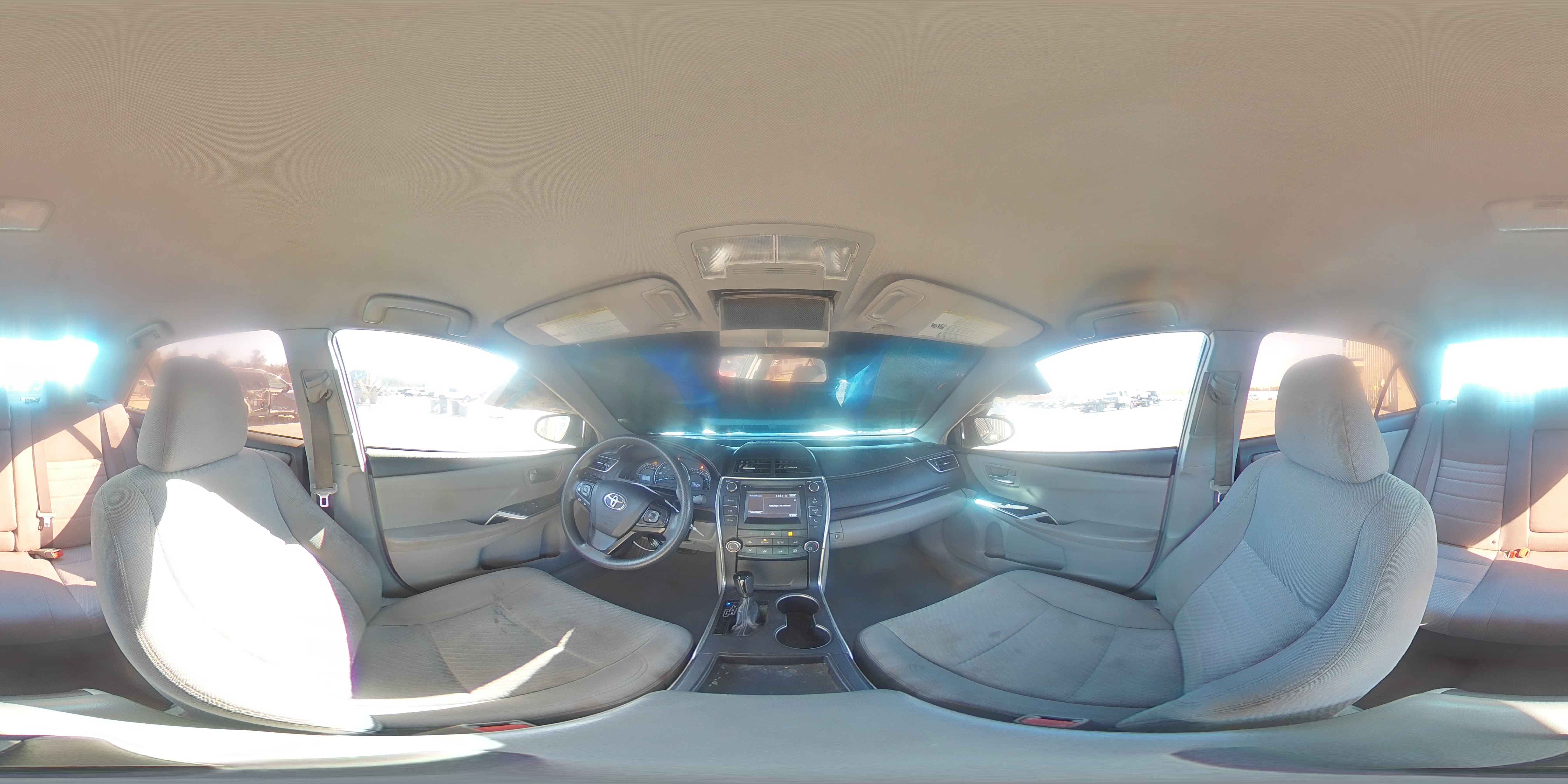 2015 Toyota Camry - Image 14