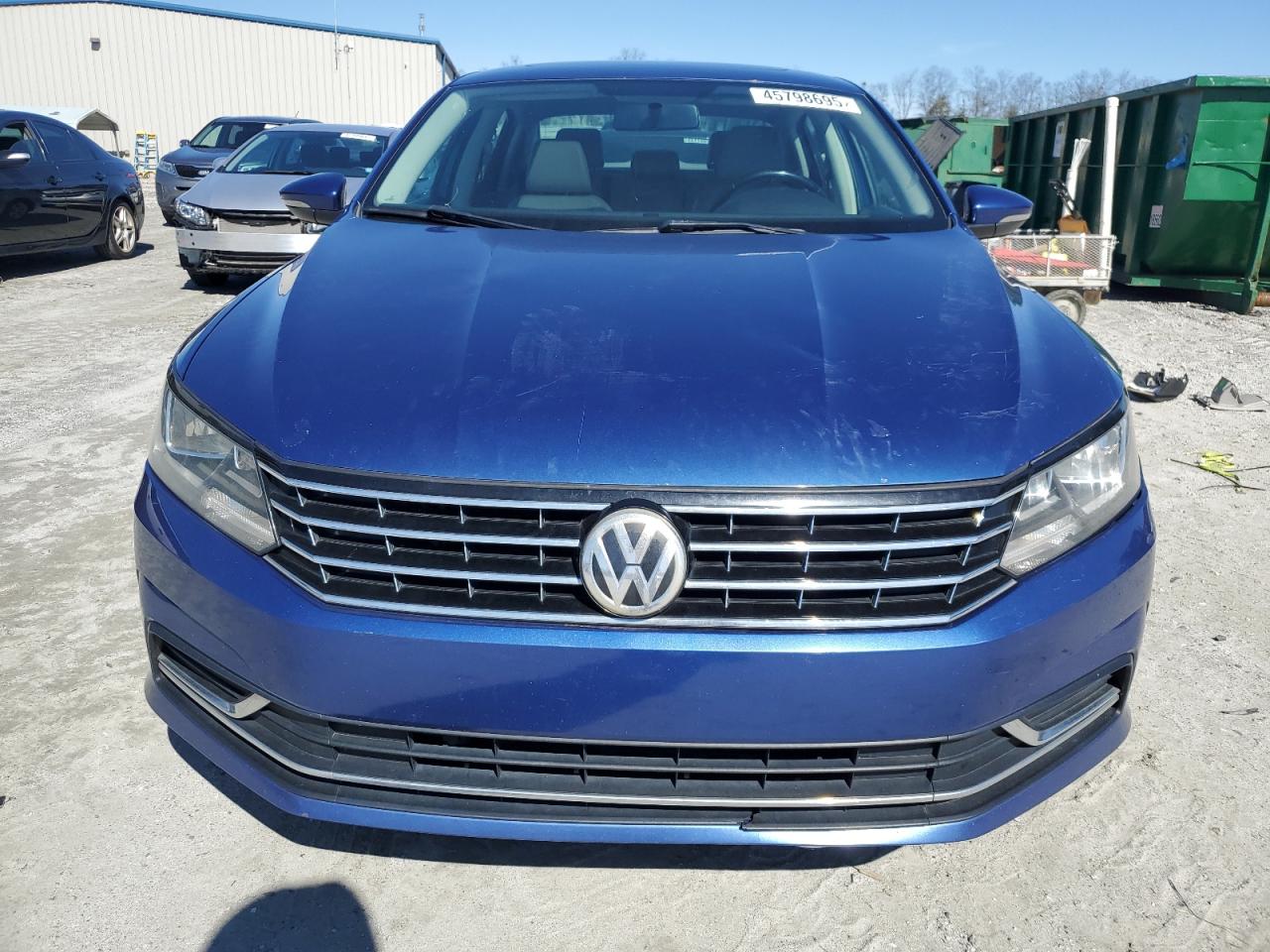 2016 Volkswagen Passat - Image 5