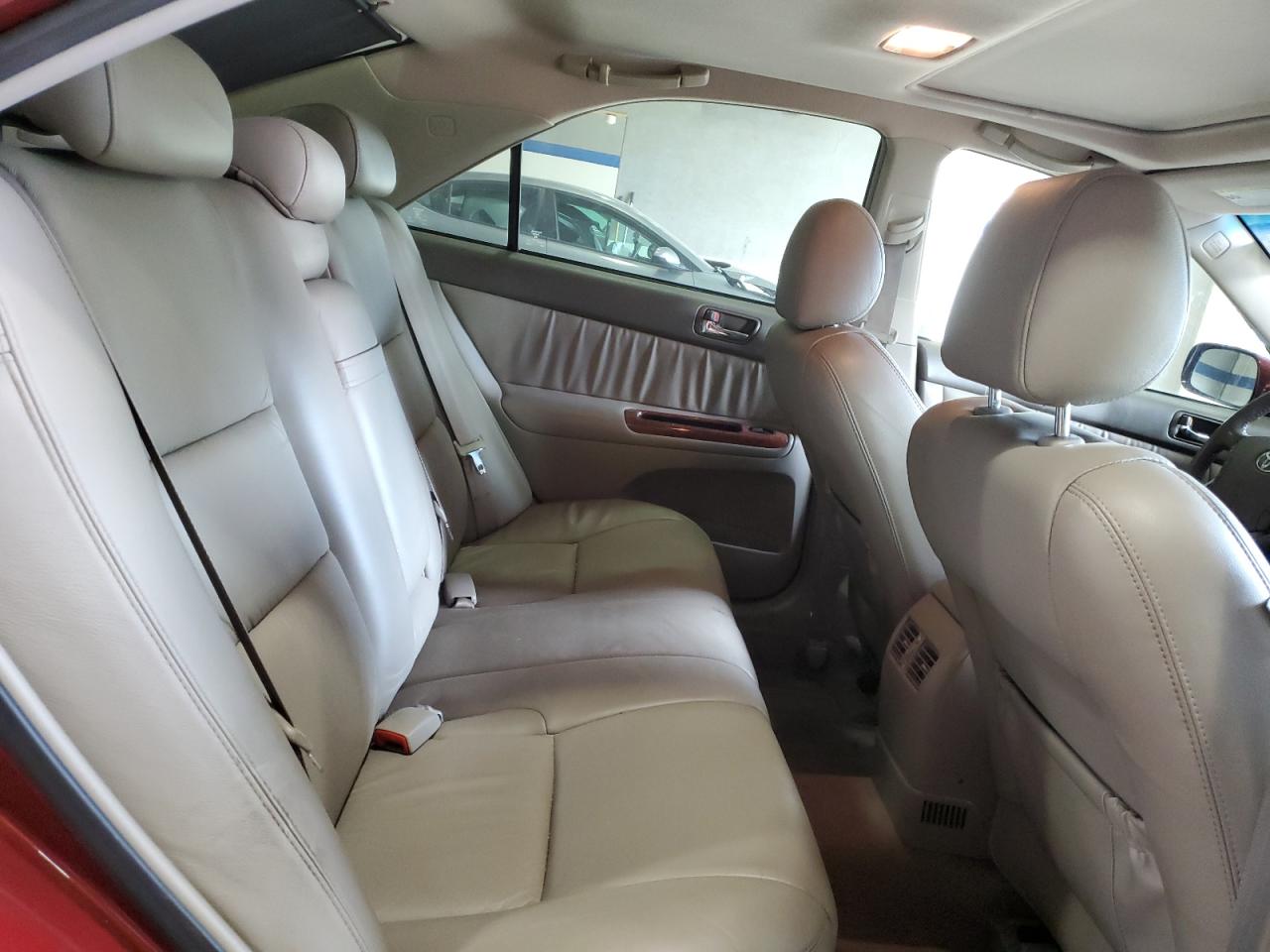 2005 Toyota Camry - Image 10