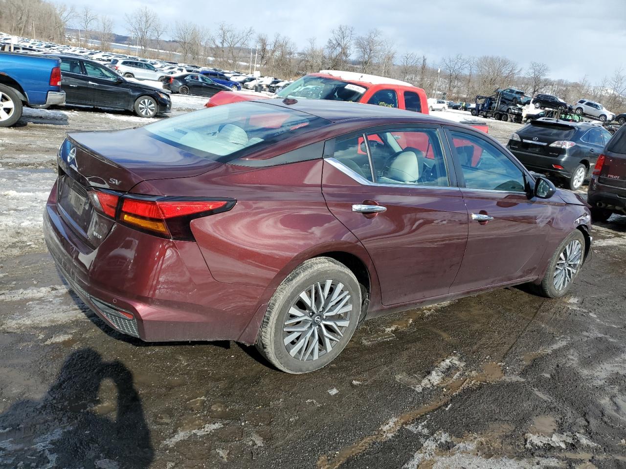 2024 Nissan Altima - Image 3