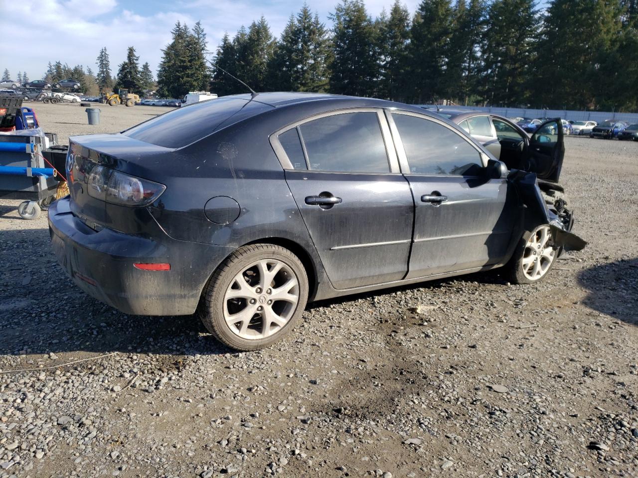 2009 Mazda 3 - Image 3