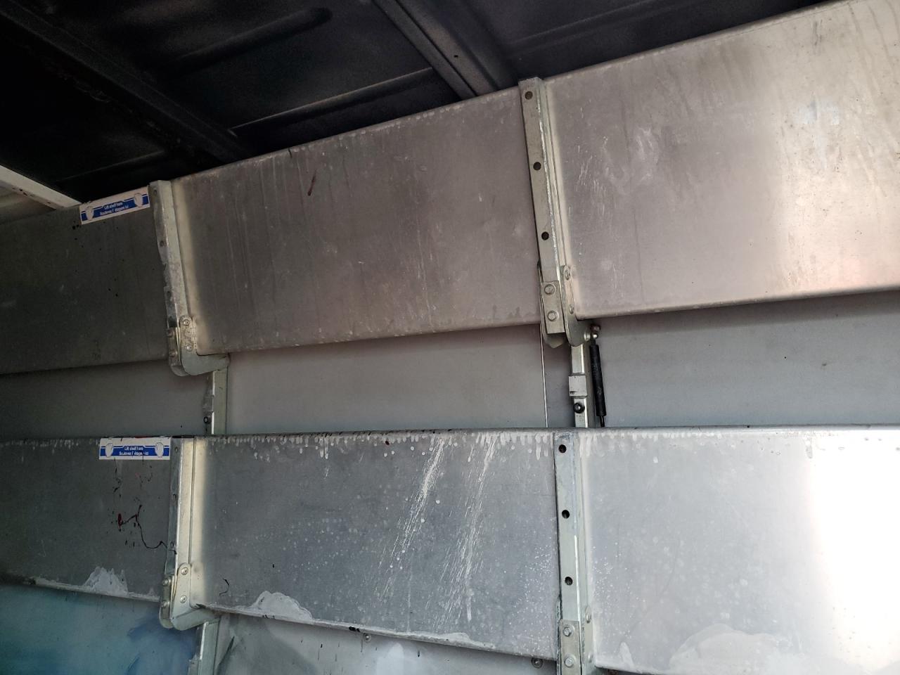 2005 Dodge Sprinter - Image 11