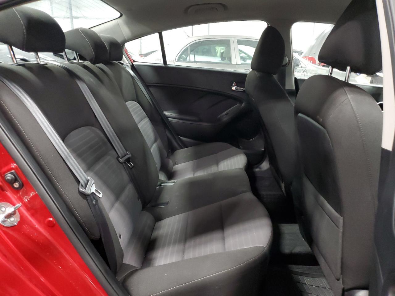 2017 Kia Forte - Image 10