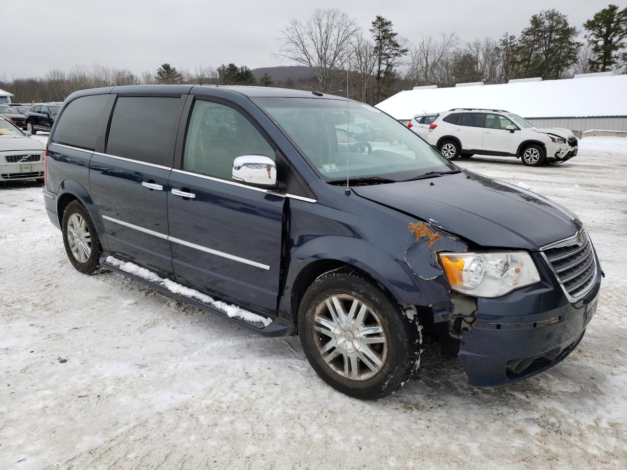 2008 Chrysler Town & Country - Image 4