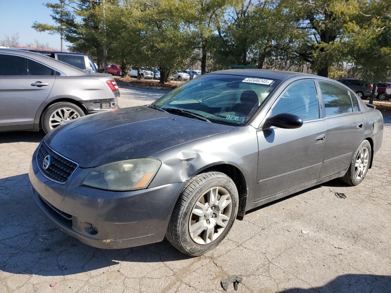 2005 Nissan Altima - Image 1