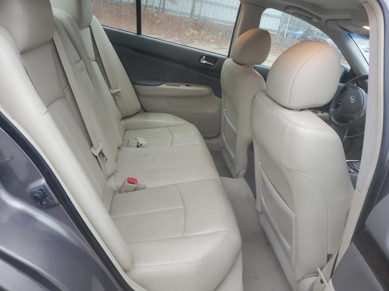 2012 Infiniti G - Image 10