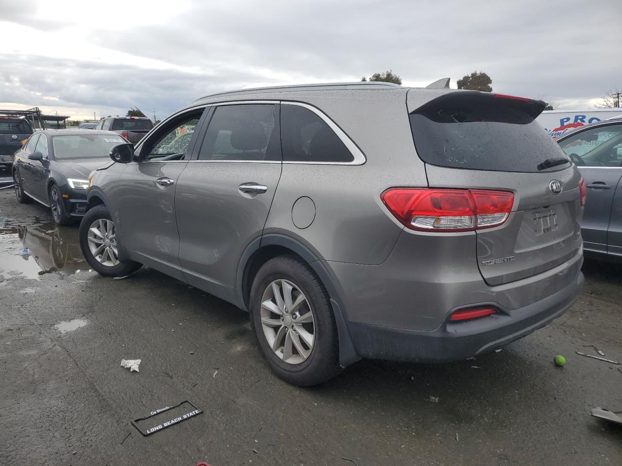 2016 Kia Sorento - Image 2
